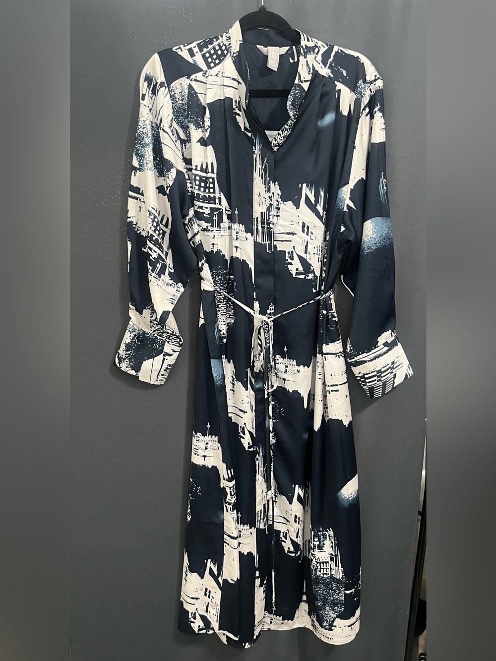 H&M Stockholm Cityscape Tie-Belt Satin Dress EUC